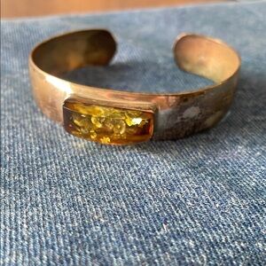 Old Pawn Vintage .925 Sterling Silver Bracelet with Moss Green Amber Stone
